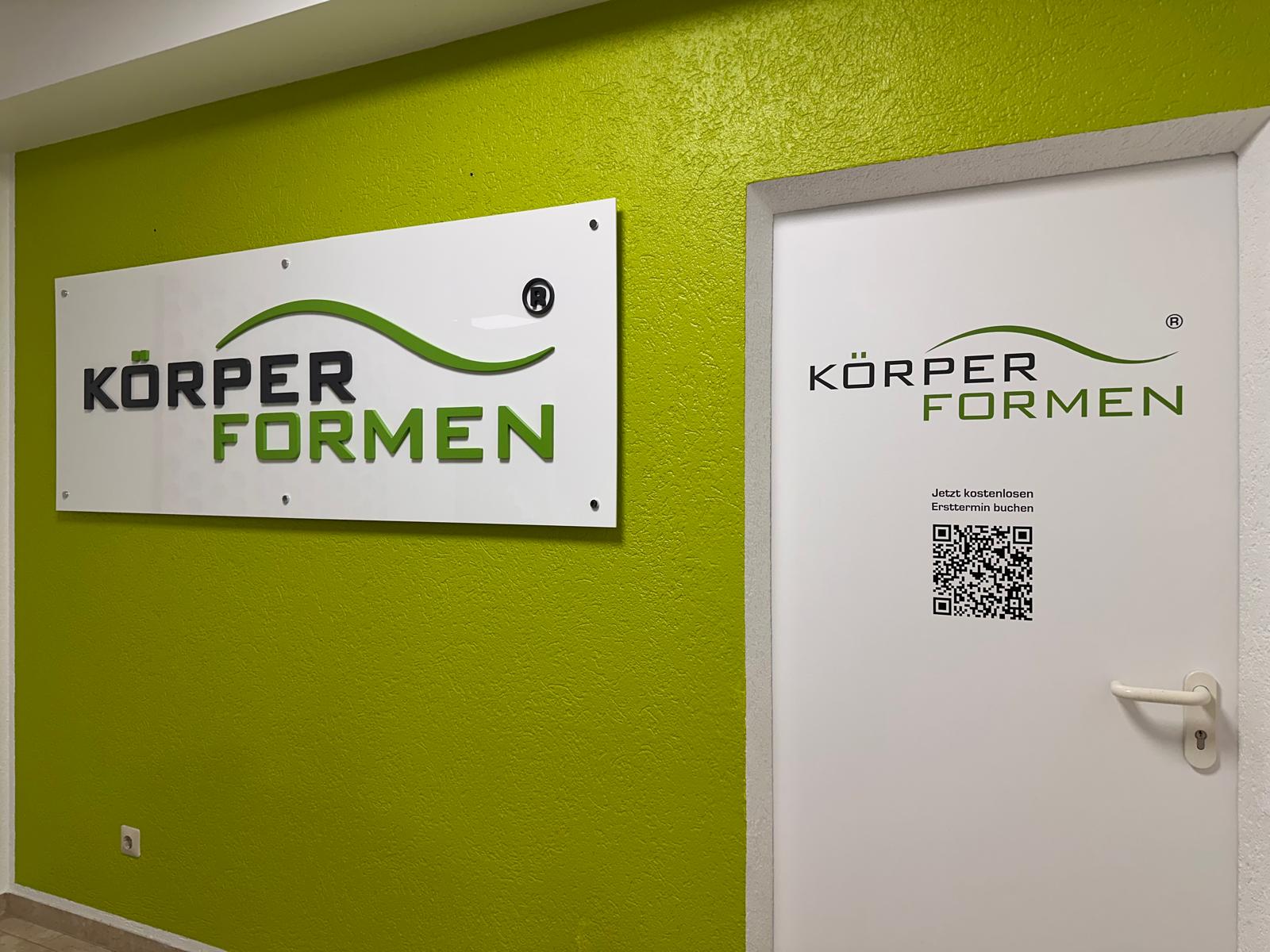 Bild Studio Karlsruhe Knielingen Eingang Tür und Logo